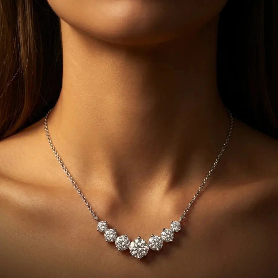 Arc Necklace · Moissanite