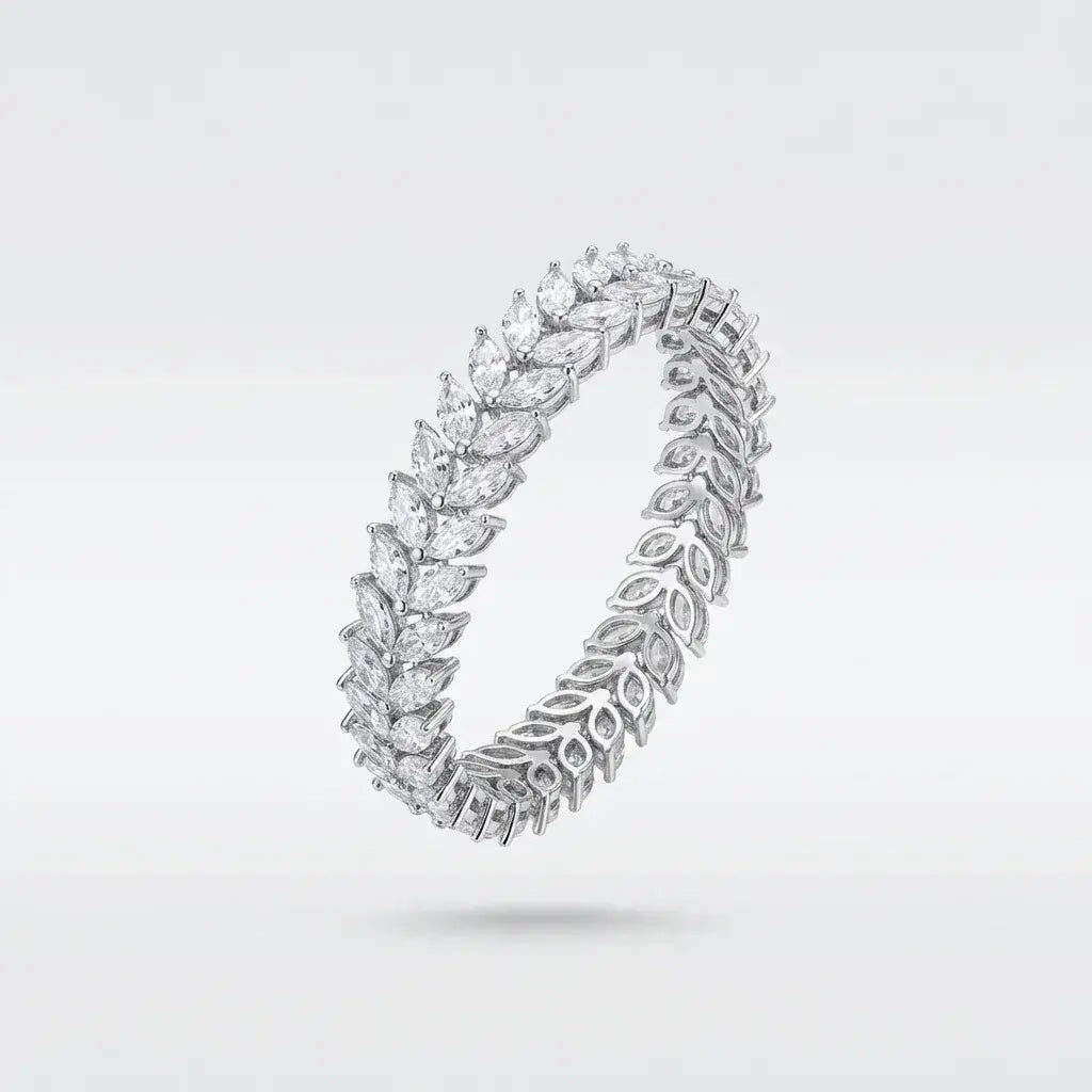 Laurel Bracelet · Silver e Laurel Bracelet · Gold Tone