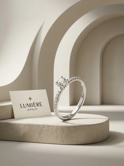 Céleste Solitaire Ring · Brilliant-Cut Stone