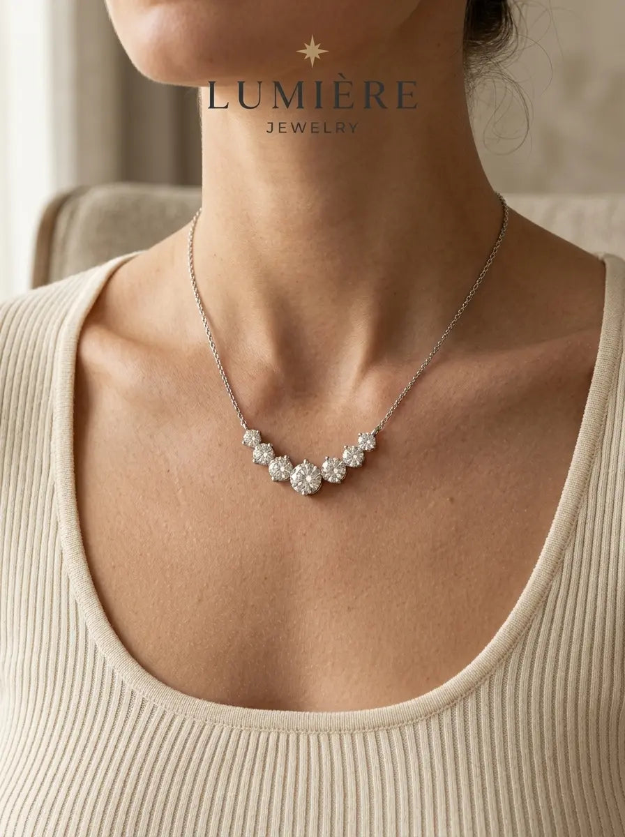 Arc Necklace · Moissanite