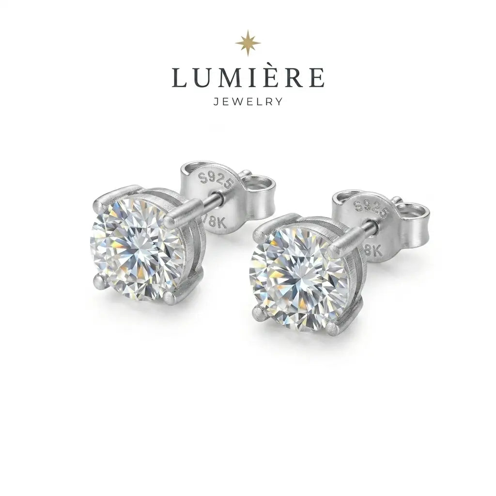 Éclat Studs · Moissanite