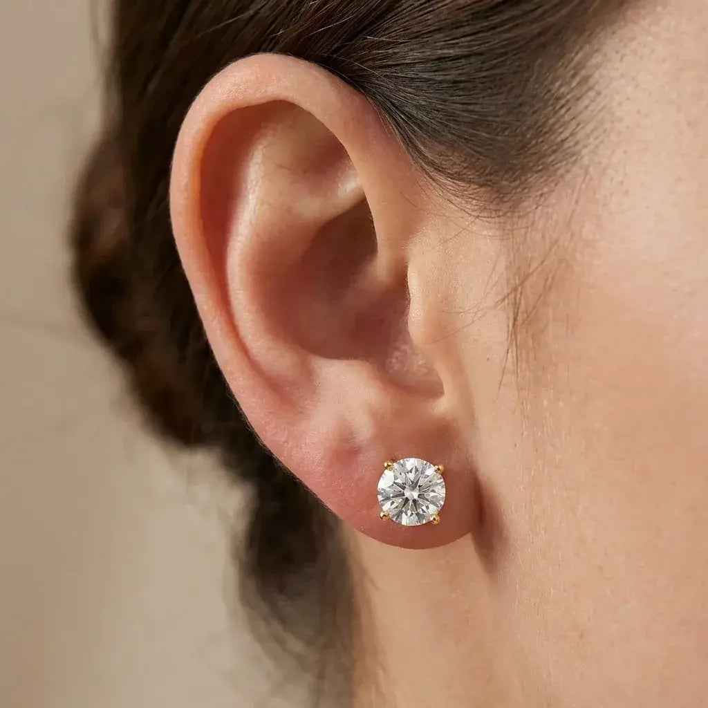 Éclat Studs · S925 Silver & Moissanite