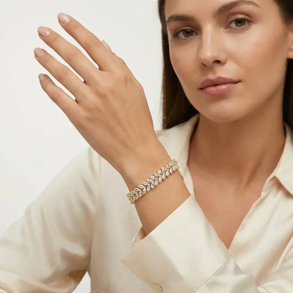 Laurel Bracelet · Silver e Laurel Bracelet · Gold Tone