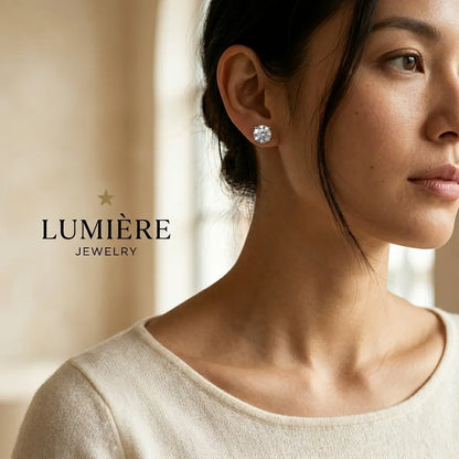Lumière Studs · Moissanite