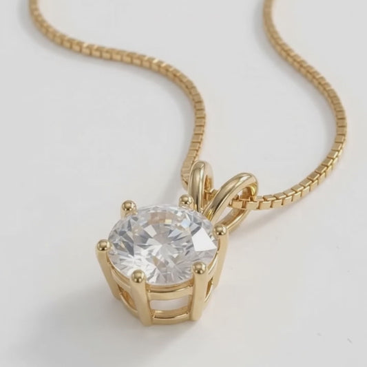 Lumière Solitaire Necklace · Moissanite