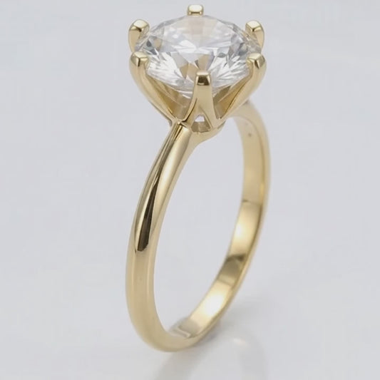 Lumière Solitaire Ring · Moissanite